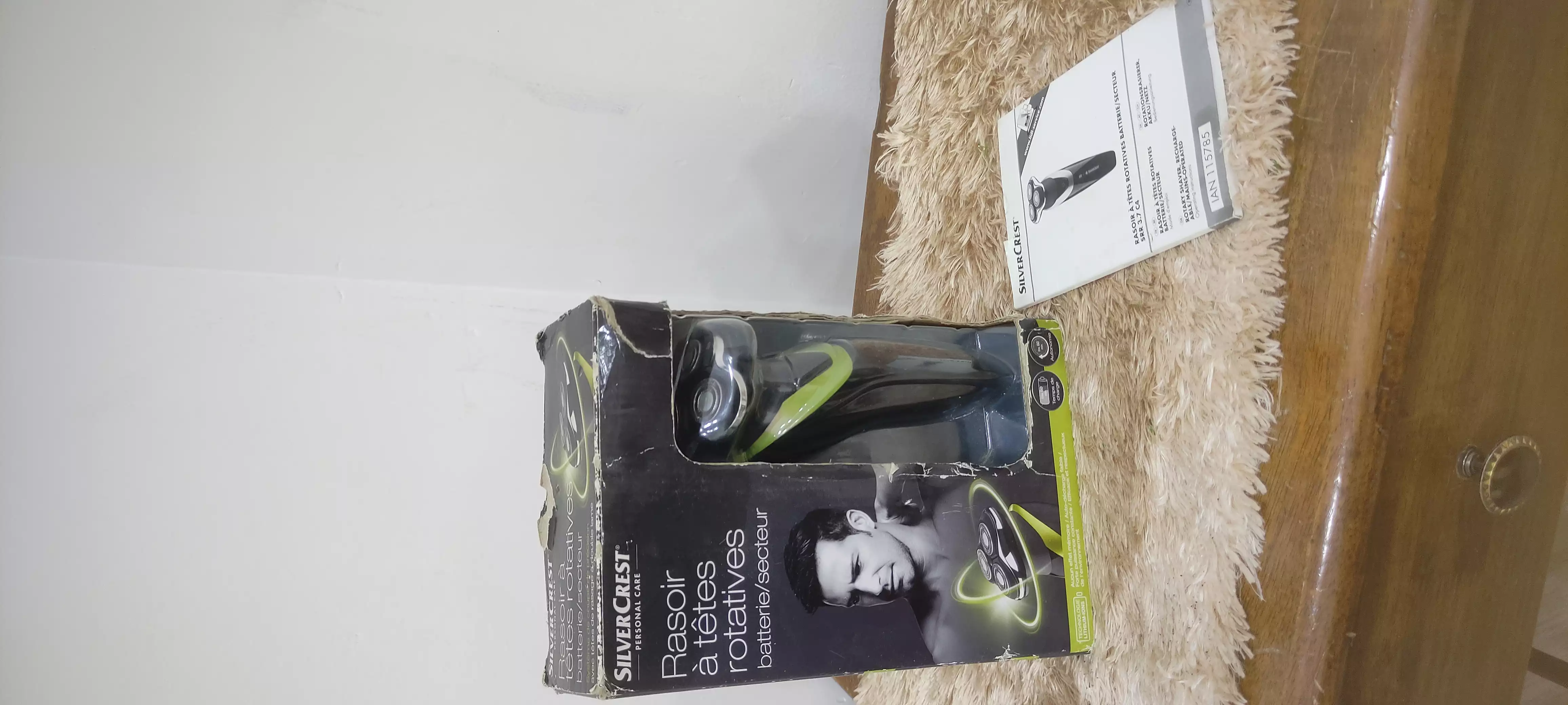    Rasoir électrique et  tondeuse silvercrest 2 en 1 très bon état presque neuf 