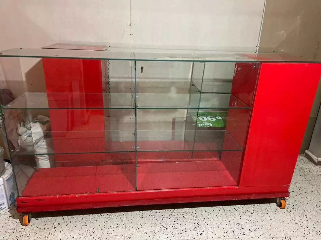 2 كونتوارات مهمش خادمين بزاف