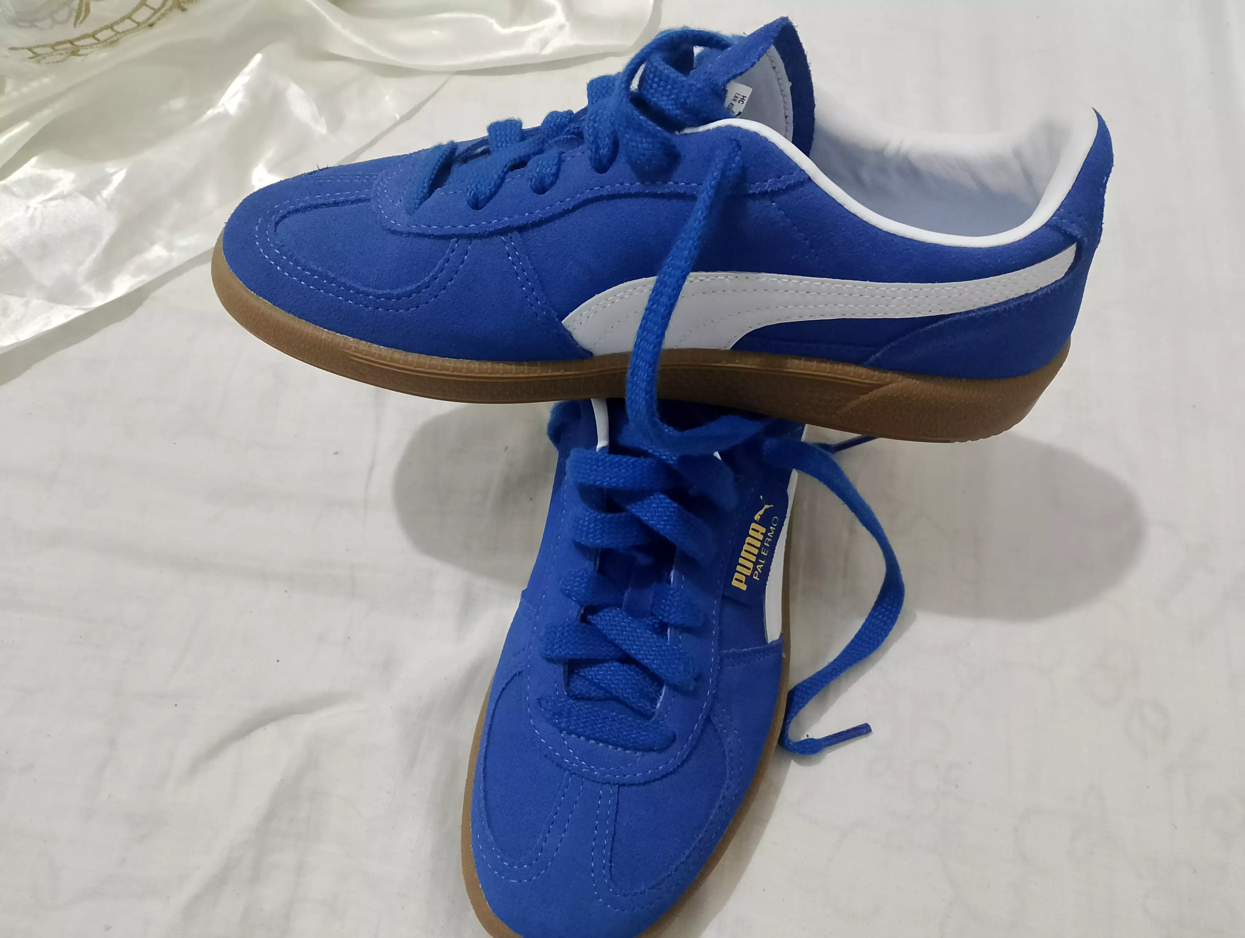 Chaussures puma neuves, jamais portées, pointure 38